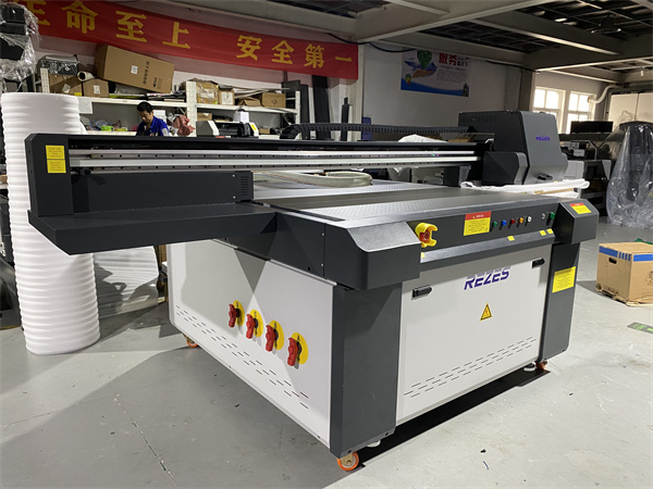 How UV Printing Technology on Plastic Can Contribute to a Greener Future
